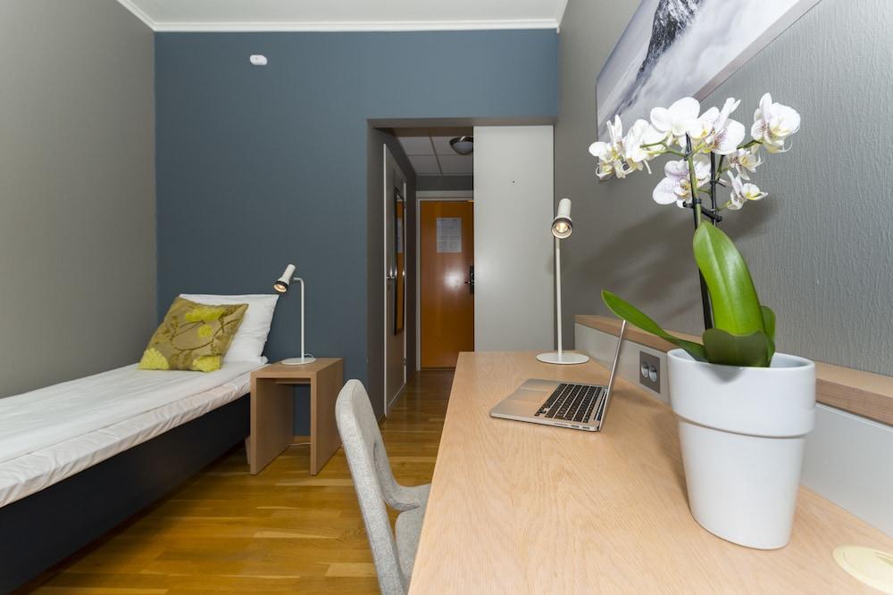Hotel Aurora Svolvaer Bagian luar foto