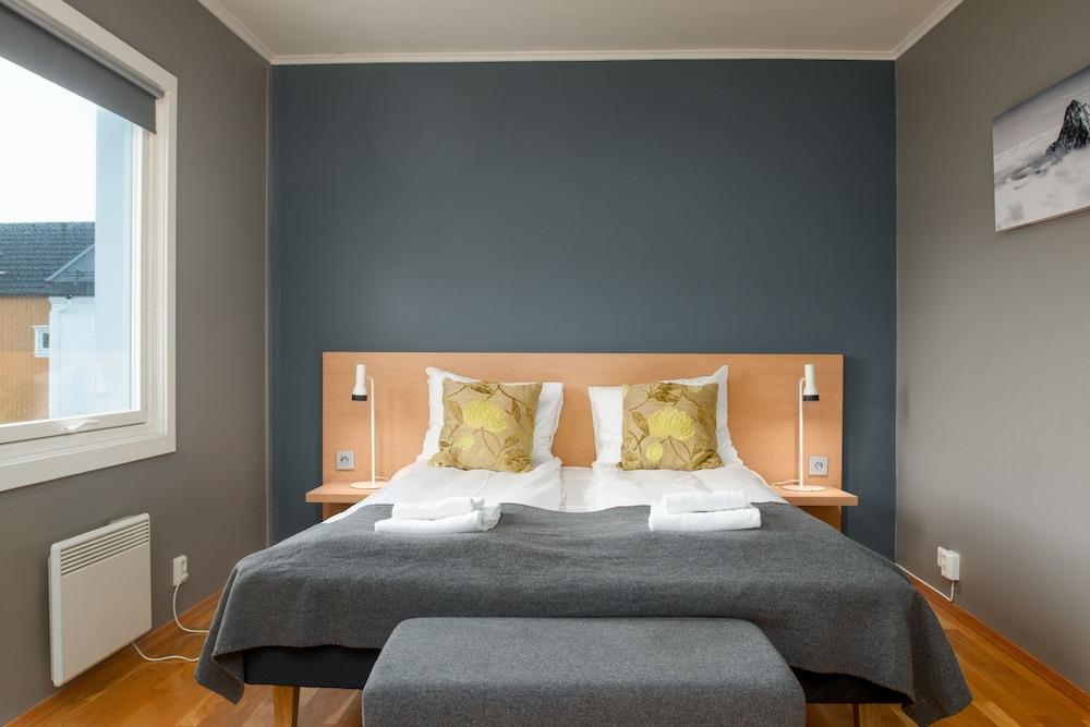 Hotel Aurora Svolvaer Bagian luar foto