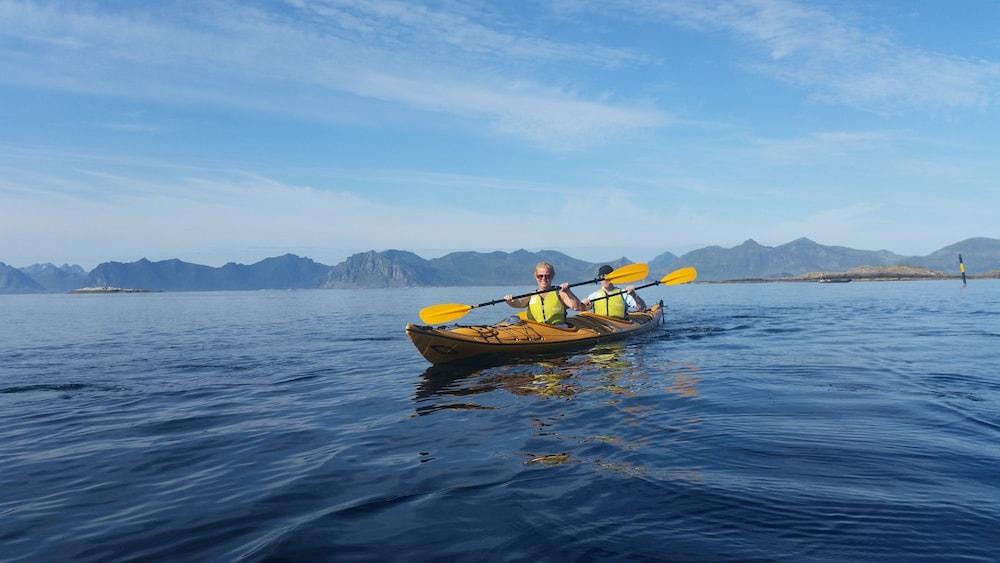Hotel Aurora Svolvaer Bagian luar foto