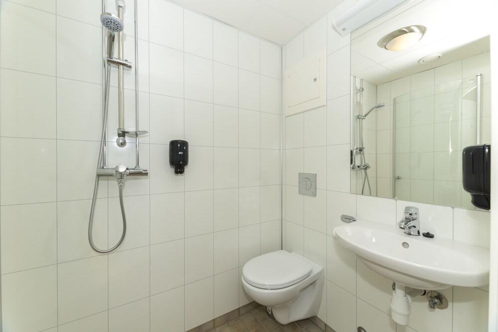 Hotel Aurora Svolvaer Bagian luar foto