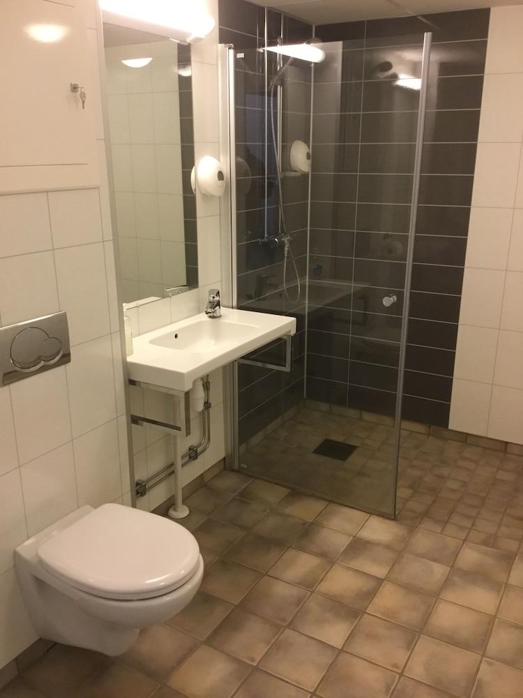 Hotel Aurora Svolvaer Bagian luar foto